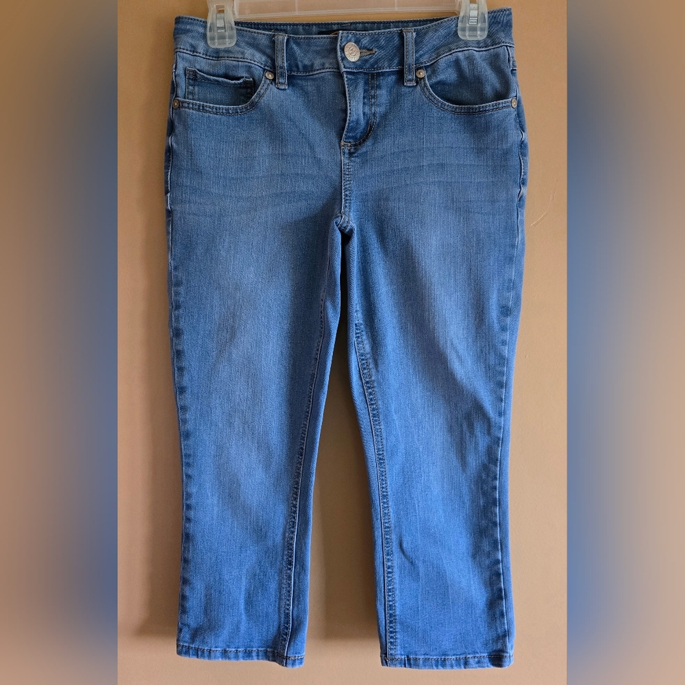 Seven7 Skinny Crop Jeans